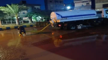 محافظ الدقهلية يتابع ميدانيًا جهود الوحدات المحلية في تصريف مياه الأمطار ليلًا